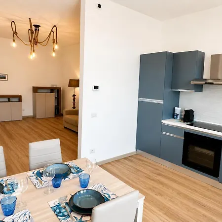 شقة Flo House - Terrazza Sul Mare E Parcheggio Gratuito *